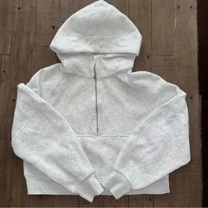 Lululemon cropped scuba XS/S